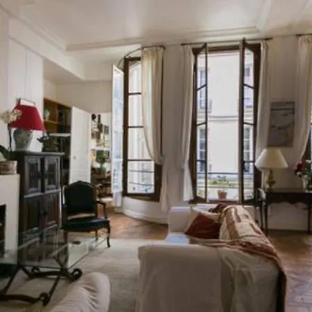 Duplex St-michel - Quartier Latin * Paříž