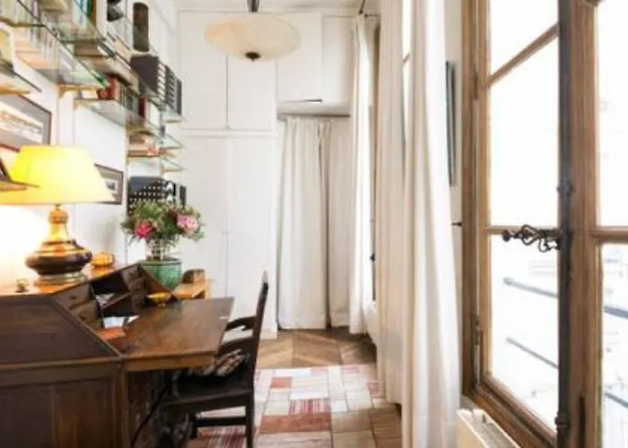 Duplex St-michel - Quartier Latin 아파트 *